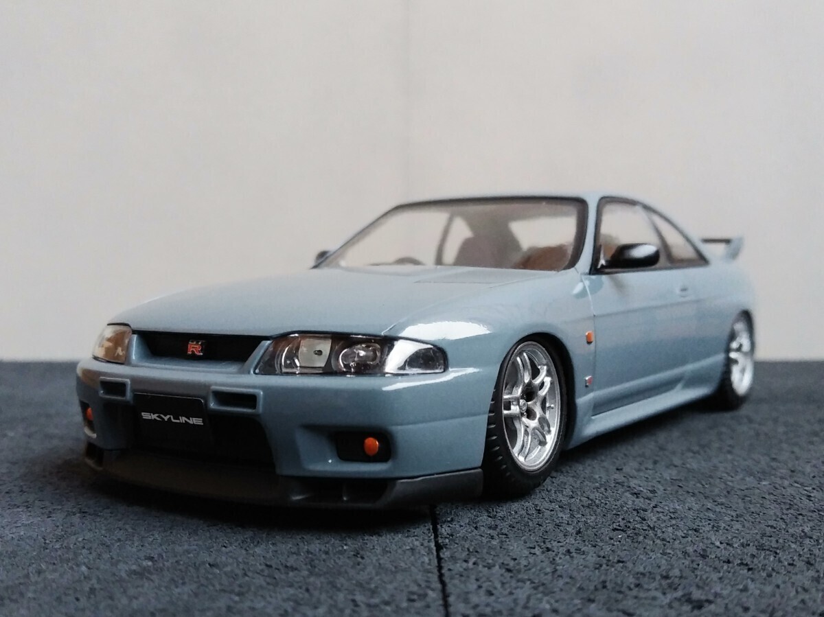 アオシマ 1/32 R33 スカイライン GT-R 塗装完成品