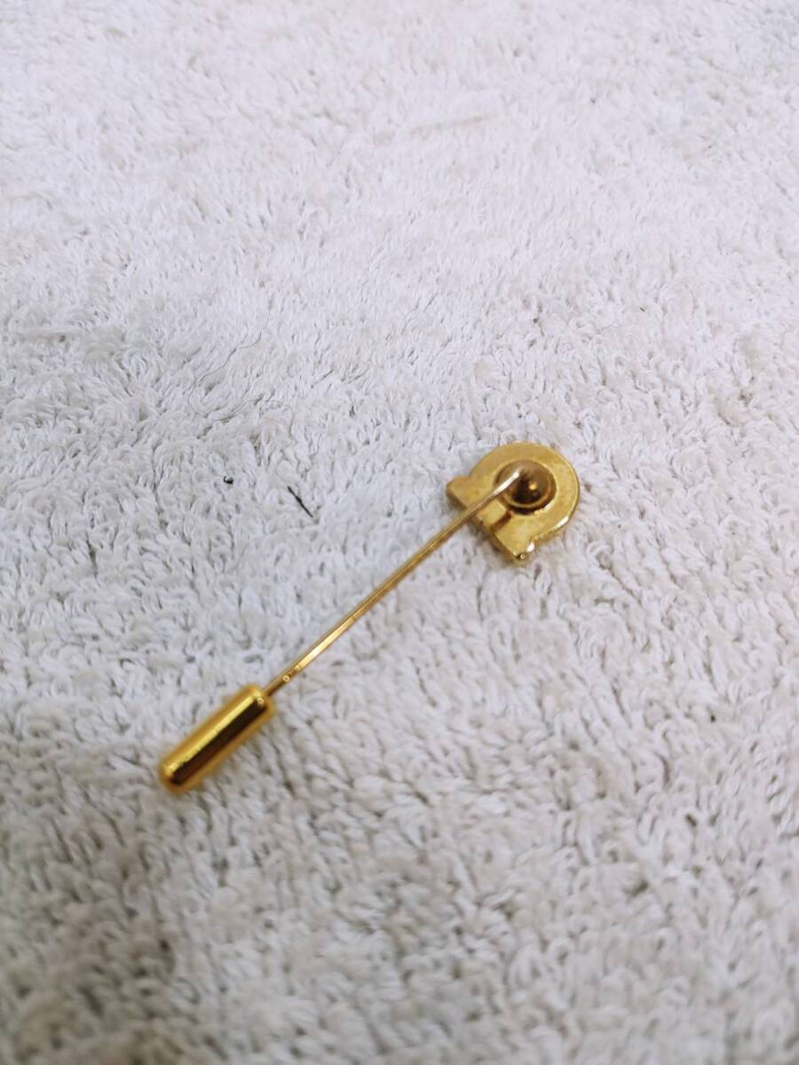  прекрасный товар. person Ferragamo Salvatore Ferragamo брошь Gold цвет 