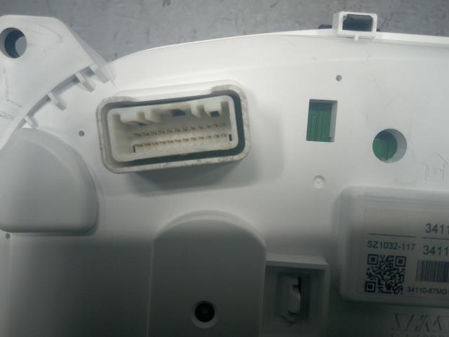 ＳＸ４ DBA-YB22S スピードメーター Sクロス 4WD ZCE 34108-63M41