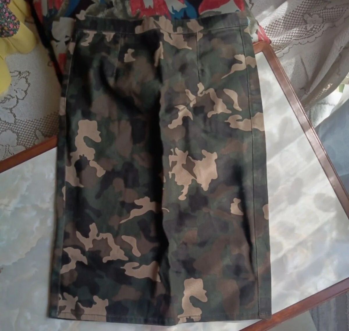 新品未使用　迷彩柄　膝丈タイトスカート　M