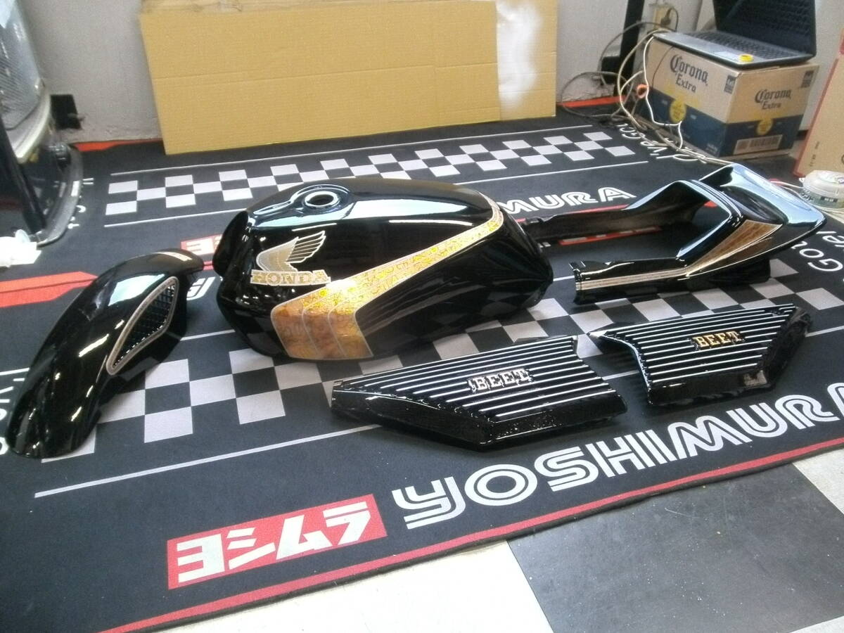 CBX400F CBX550F カスタムペイント ゴールドリーフ外装セット CBX400F CBX550F カスタムペイント ゴールドリーフ外装セット
