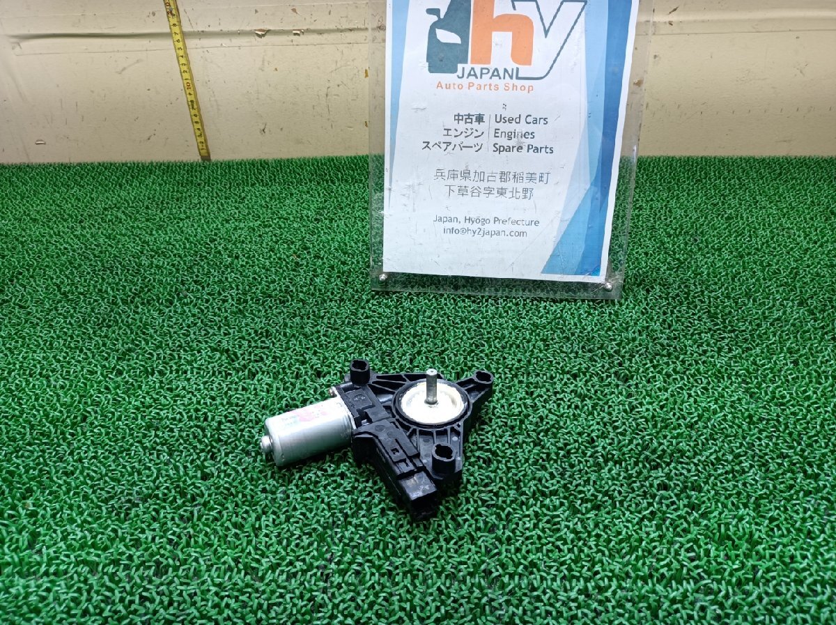 ボルボ 右 リアウィンドウレギュレータモーター V40 DBA-MB4164T, 2014 #hyj NSP205586