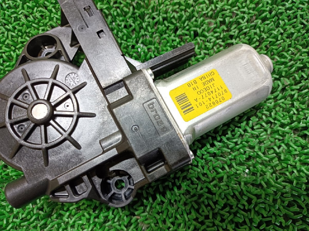  Volvo правый передний стеклоподъемник motor V70 DBA-BB5254W, 2008 #hyj NSP204425