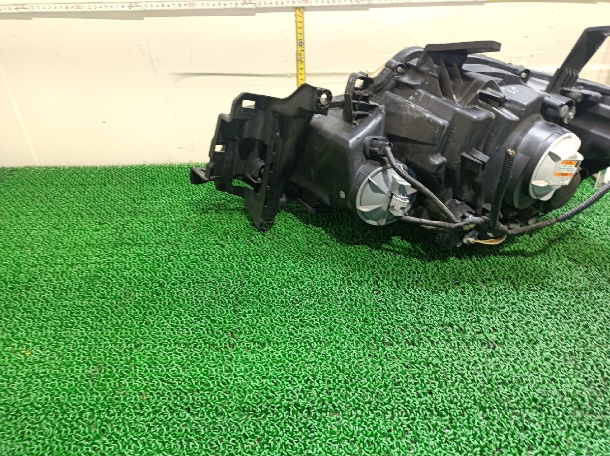 ホンダ 右 ヘッドライト ステップワゴンスパーダ DBA-RK5, 2011 #hyj NSP218749
