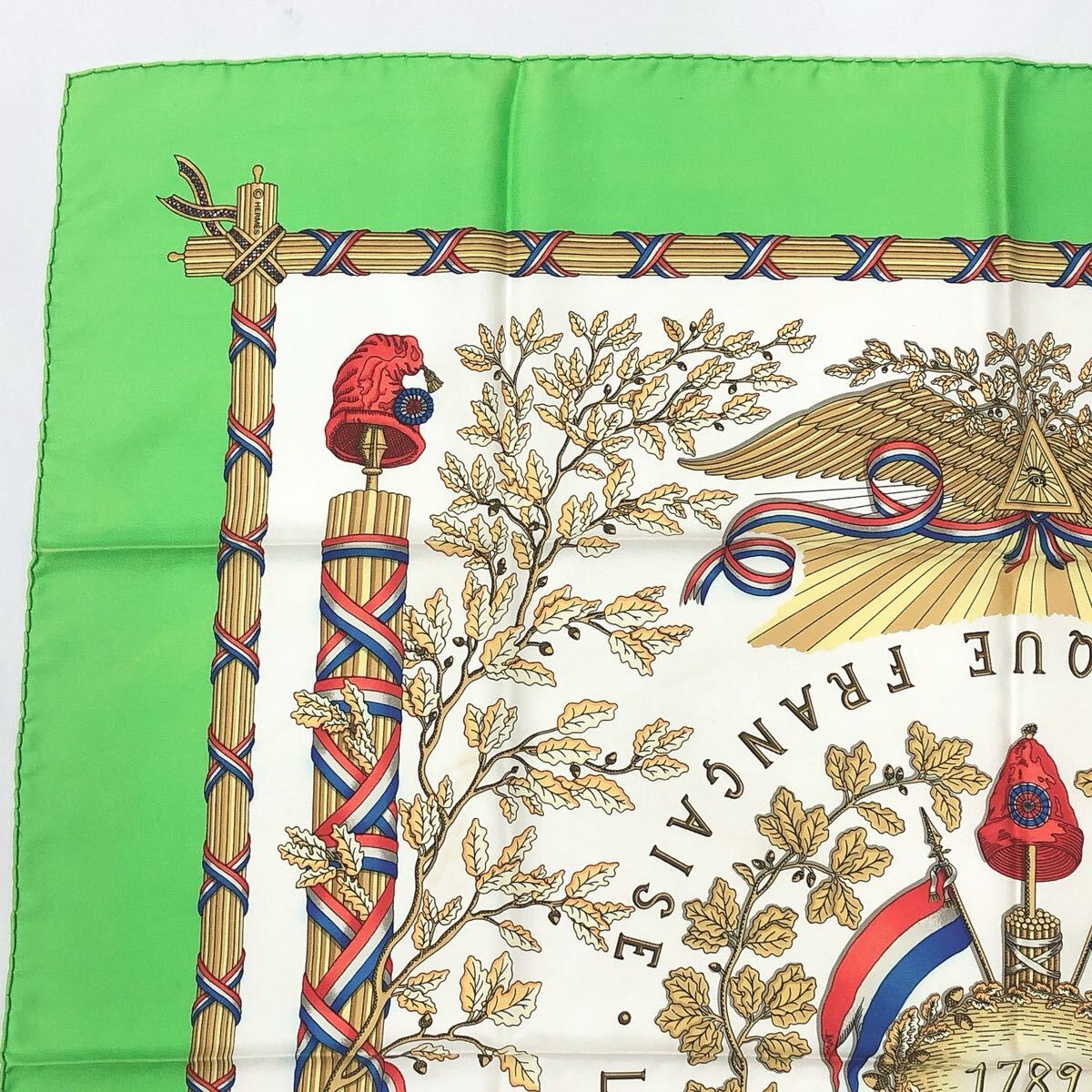 正規品 HERMES エルメス カレ90 スカーフ LIBERTE EGALITE FRATERNITE REPUBLIQUE FRANCAISE 1789 フランス革命を記念して シルク R尼1206(スカーフ)|売買されたオークション情報、Yahoo!オークション(旧ヤフオク!) の商品情報をアーカイブ公開 - オークファン(aucfan.com) 正規品 HERMES エルメス カレ90 スカーフ LIBERTE EGALITE FRATERNITE REPUBLIQUE FRANCAISE 1789 フランス革命を記念して シルク R尼1206(スカーフ)|売買されたオークション情報、Yahoo!オークション(旧ヤフオク!) の商品情報をアーカイブ公開 - オークファン(aucfan.com)