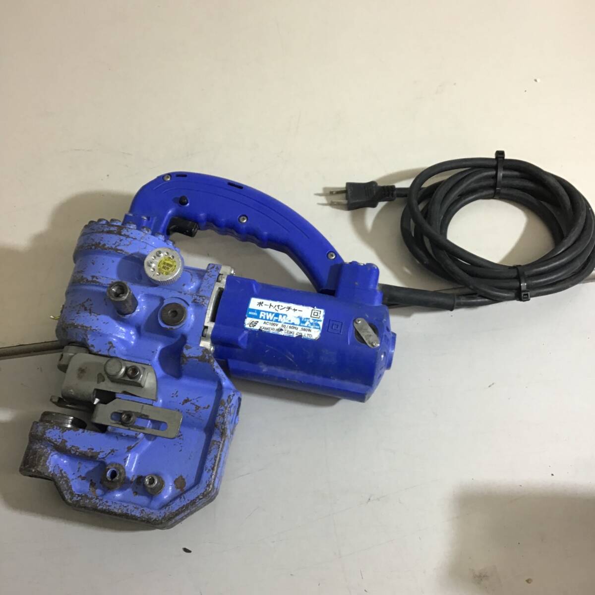 【中古品】亀倉 ポートパンチャー RW-M2A