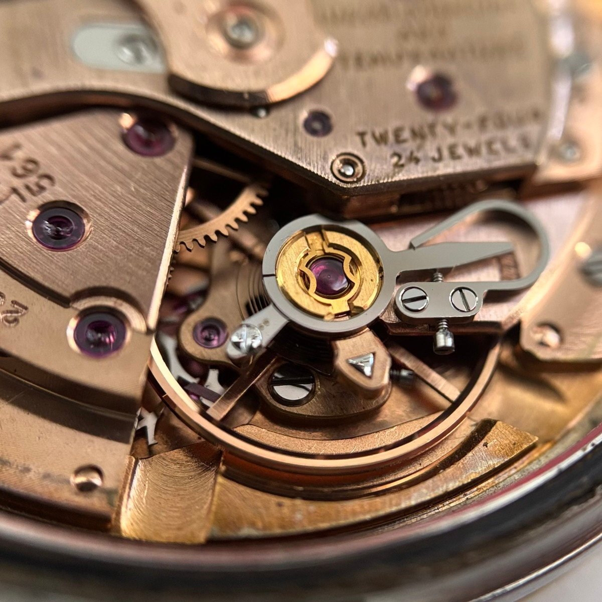 パイパンアップ □ 1円 ~ 中古 ビンテージ □ OMEGA オメガ □ コンステレーション 168.005 Cal 561 □ 自動巻き パイパン 12角 文字盤 犬足ラグ ゴールド(コンステレーション)|売買されたオークション情報、Yahoo!オークション(旧ヤフオク!) の商品情報をアーカイブ公開 - オーク ...