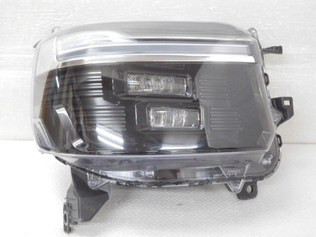 Ｎ－ＢＯＸ 6BA-JF5 右ヘッドランプ 33100-32R-J03 スタンレー　W6712　カスタム系　LED　364755