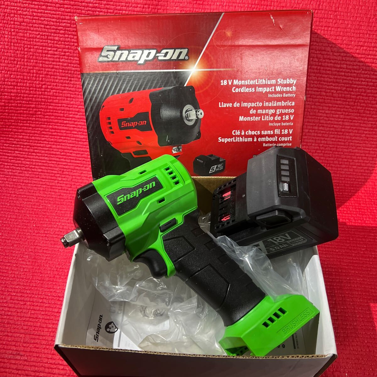 Snap-on スナップオン CT9038W1 18 V 3/8ドライブ モンスターリチウム スタビーコードレスインパクトレンチ バッテリー1個付き