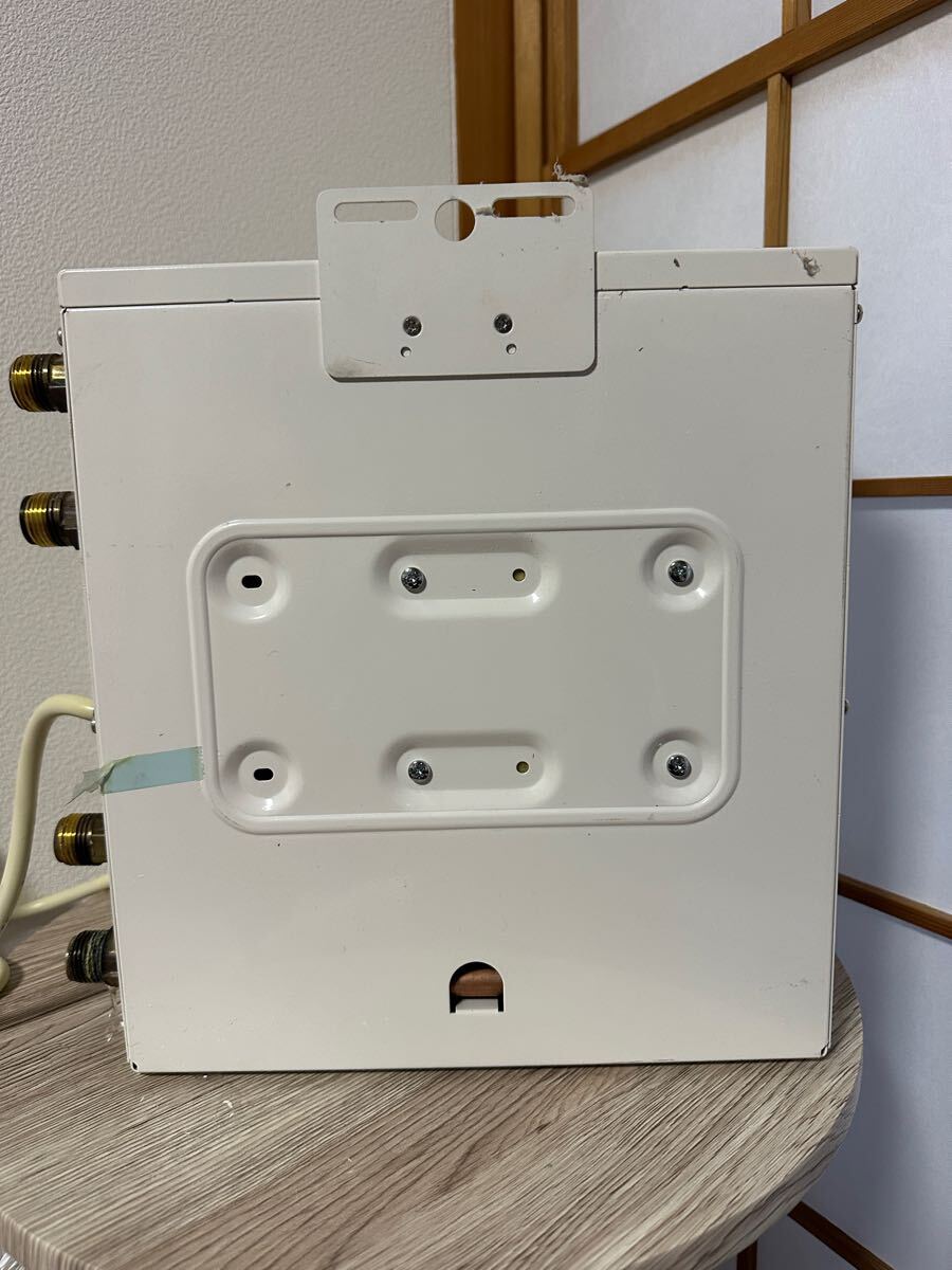 TOTO 電気温水器 REW03E1F【中古】REW-Fシリーズ パブリック用 TOTO 電気温水器 REW03E1F【中古】REW-Fシリーズ パブリック用