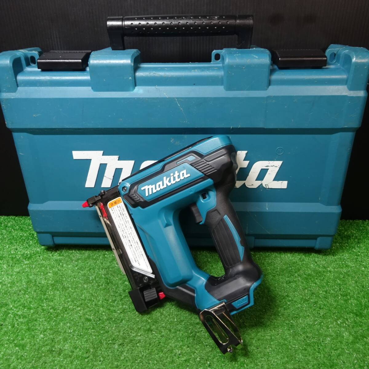 【中古品】★マキタ(makita) コードレスピンネイラ PT353DZK