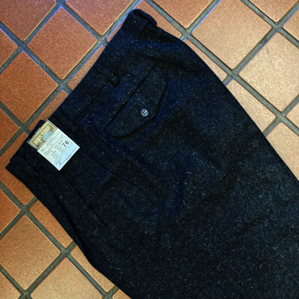 ｛新品｝暖かパンツ ビジネス カジュアル スラックス サイズ 76cm 2タック ツィード系 肉厚生地 ヘリンボーン BIEN ENTRE チャコールグレイ_画像1