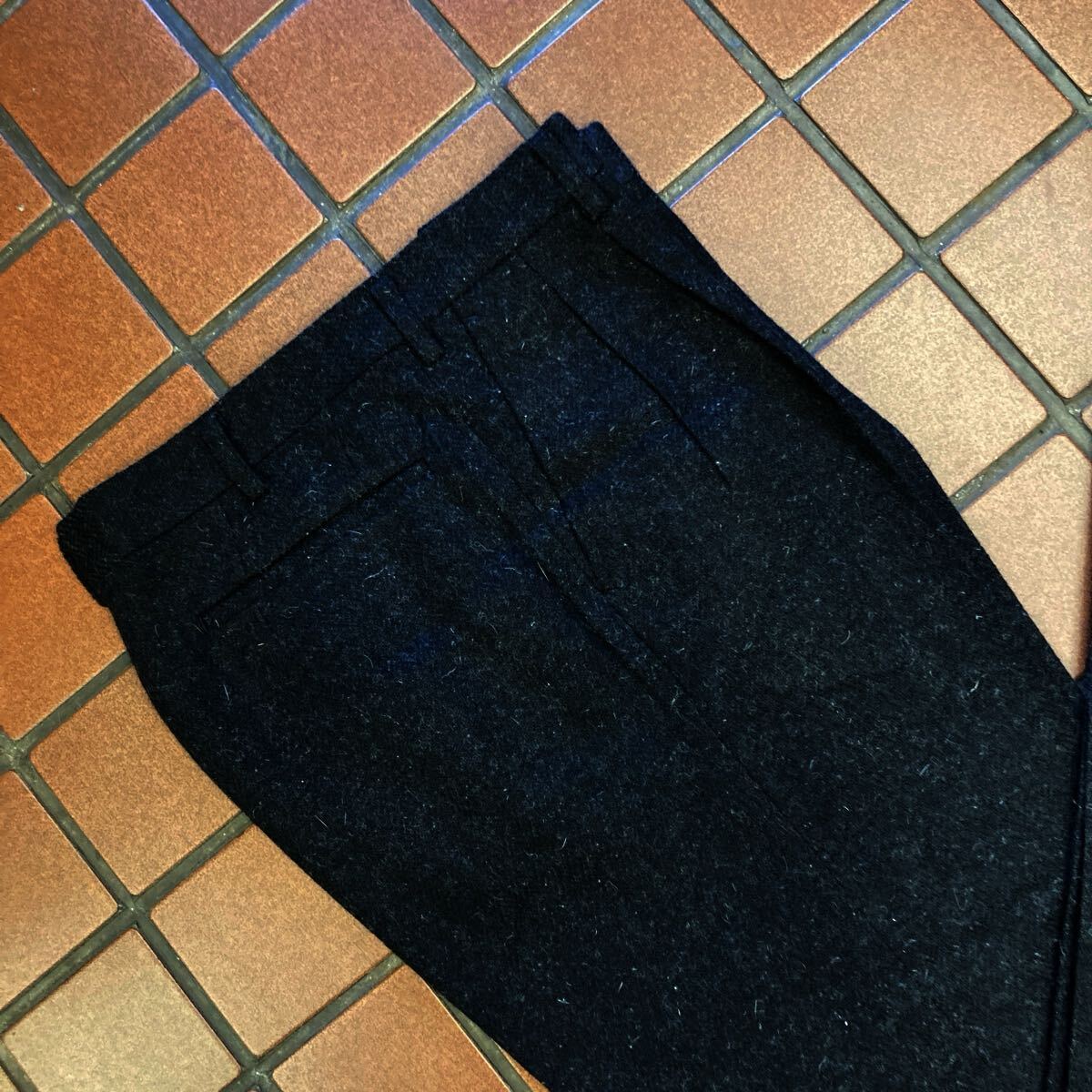 ｛新品｝暖かパンツ ビジネス カジュアル スラックス サイズ 76cm 2タック ツィード系 肉厚生地 ヘリンボーン BIEN ENTRE チャコールグレイ_画像9