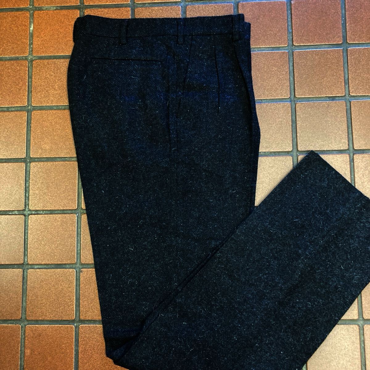 ｛新品｝暖かパンツ ビジネス カジュアル スラックス サイズ 76cm 2タック ツィード系 肉厚生地 ヘリンボーン BIEN ENTRE チャコールグレイ_画像10