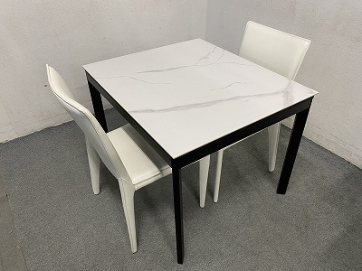 セラミック天板 ダイニング3点セット テーブル チェア×2脚 ホワイト 石目 ストーン スタイリッシュ キッチン 中古家具 店頭引取歓迎 R8958