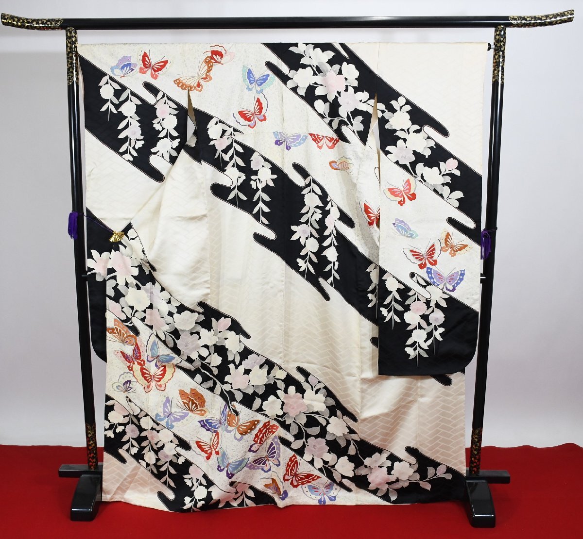 振袖 成人式 結婚式 蝶々 花 リメイク素材 身丈162cm 裄丈68cm ★着物 f-1015 桜庭呉服店