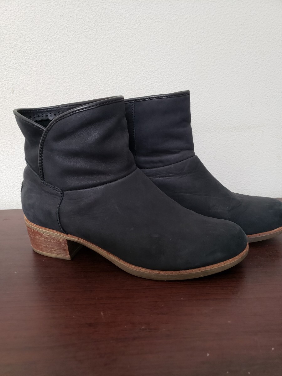 UGG ショートブーツ スウェード25cm