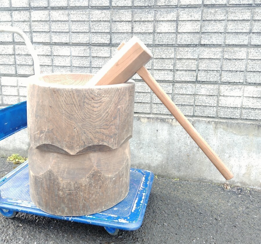 お正月　人気　　名物　アイテム　餅つき　臼　木臼　餅つき大会　古民具 お正月 人気 名物 アイテム 餅つき 臼 木臼 餅つき大会 古民具