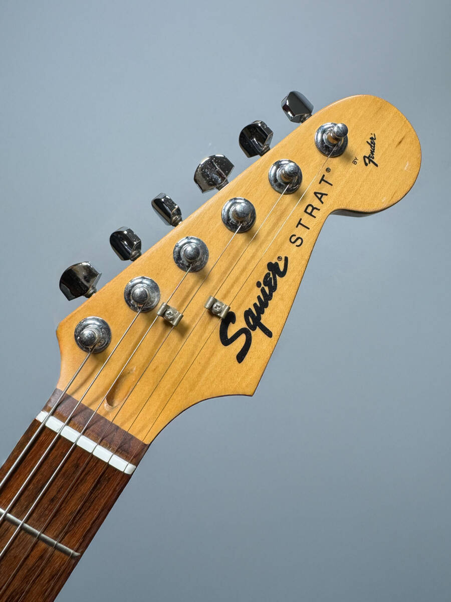 Squier STRAT by Fender YN6シリアル ソフトケース付き Squier STRAT by Fender YN6シリアル ソフトケース付き