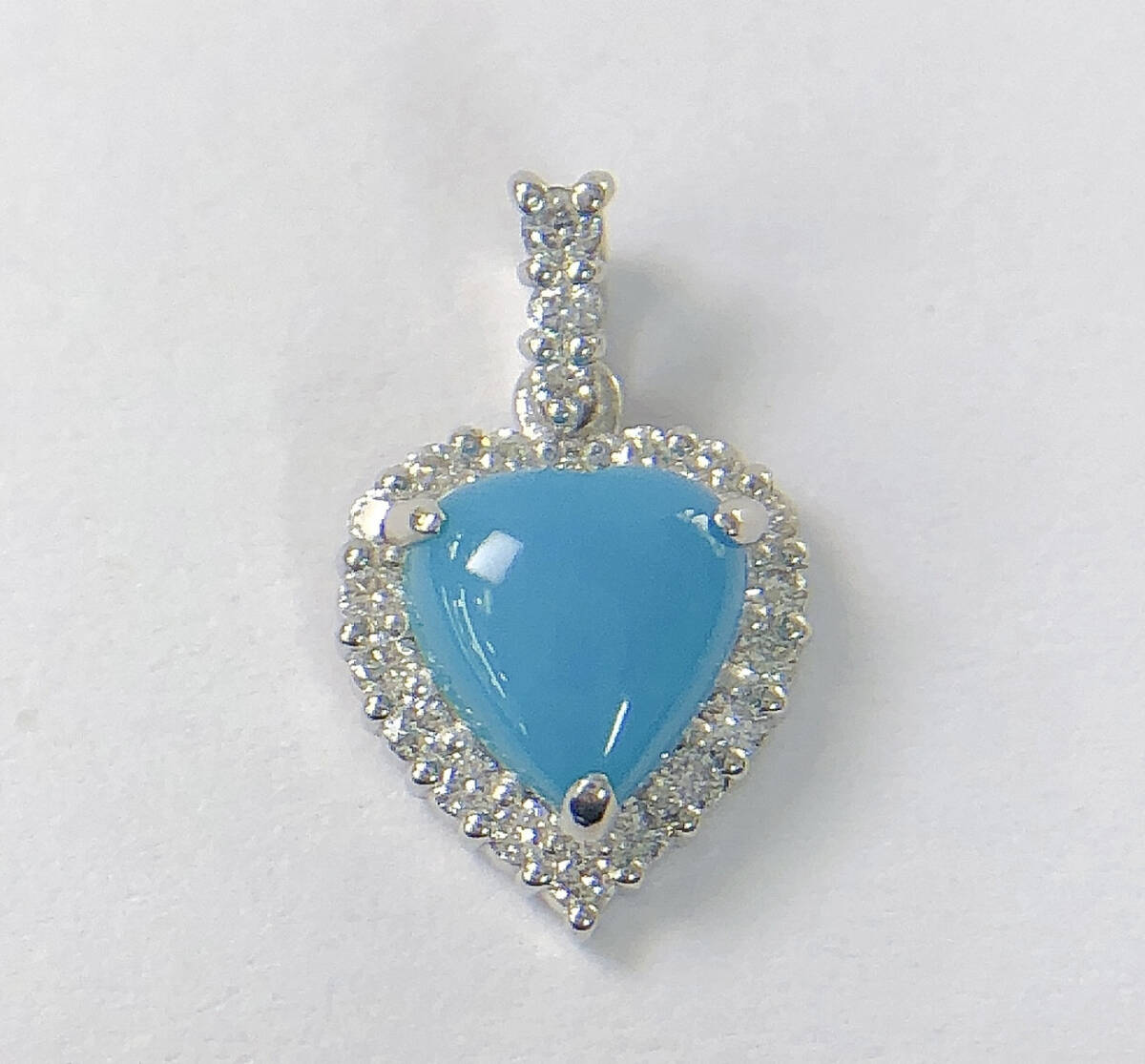 新品未使用品 PT900 天然トルコ石0.61ct 天然ダイヤモンド0.14ct 新品未使用品 PT900 天然トルコ石0.61ct 天然ダイヤモンド0.14ct