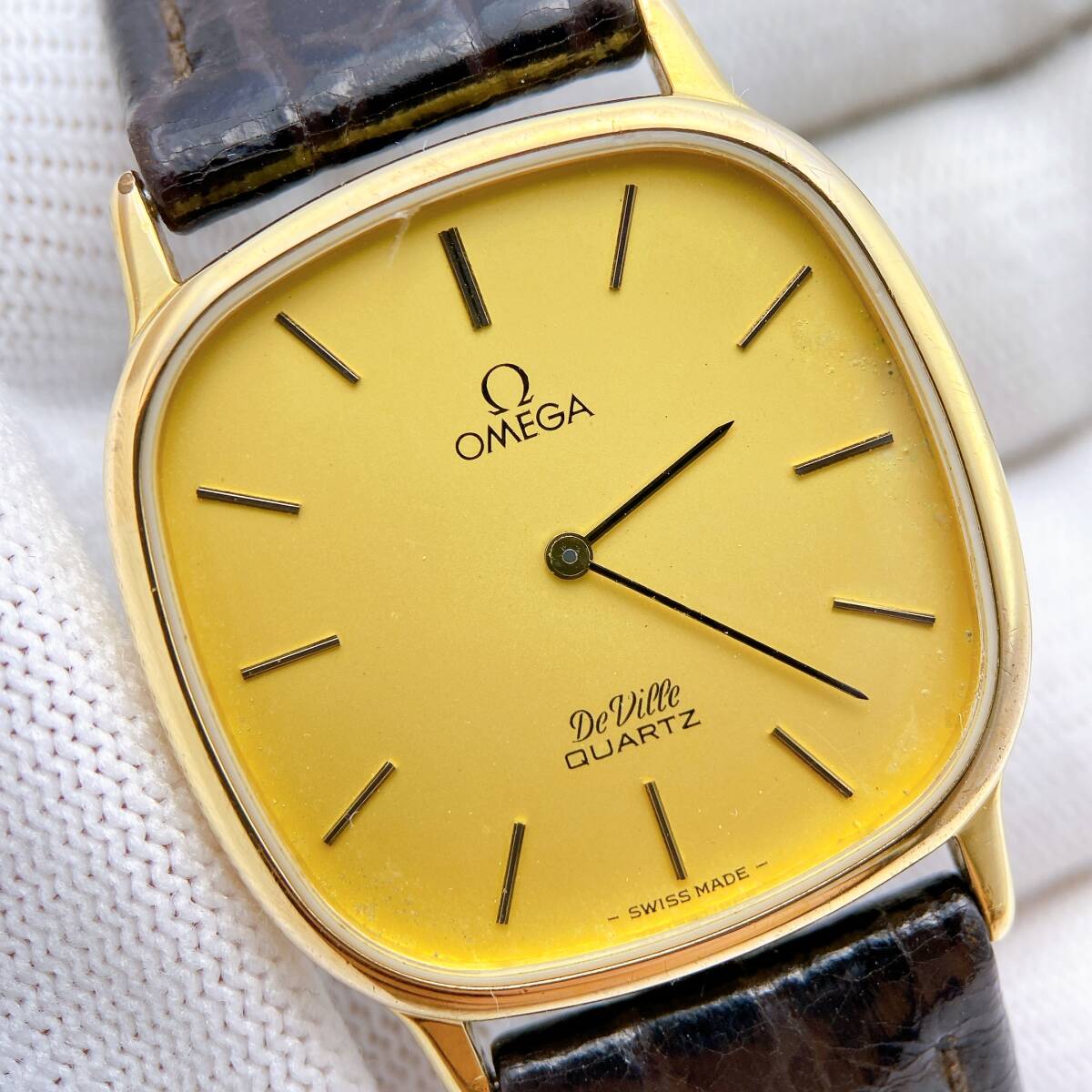 ||y111 nude  オメガ OMEGA デビル DEVILLE メンズ 腕時計 クオーツ QZ ゴールド スクエア プッシュ 1365 ヴィンテージ 電池切れ ジャンク  y11(デビル)｜売買されたオークション情報、Yahoo!オークション(旧ヤフオク!) の商品情報をアーカイブ公開 -  オークファン（aucfan.com）