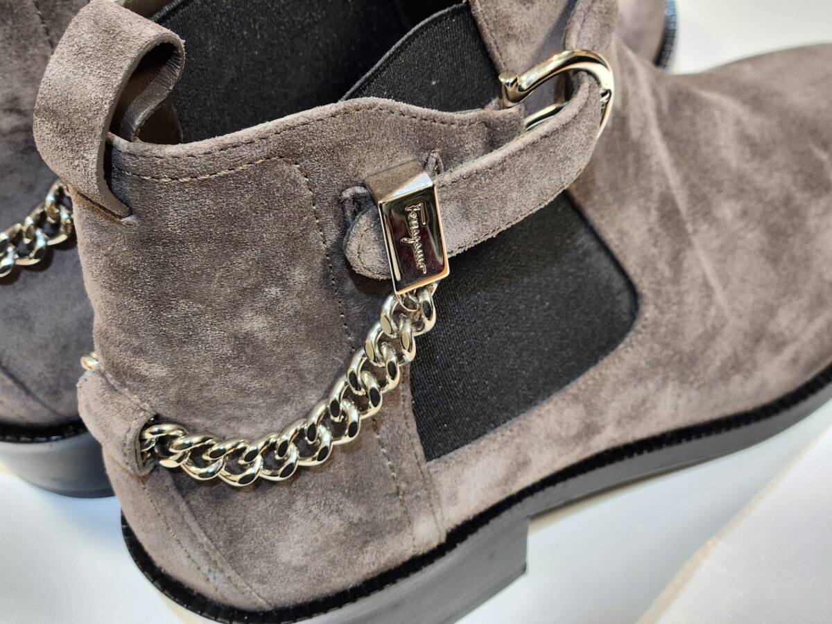 Salvatore Ferragamo フェラガモ　スエードサイドゴアブーツ＊