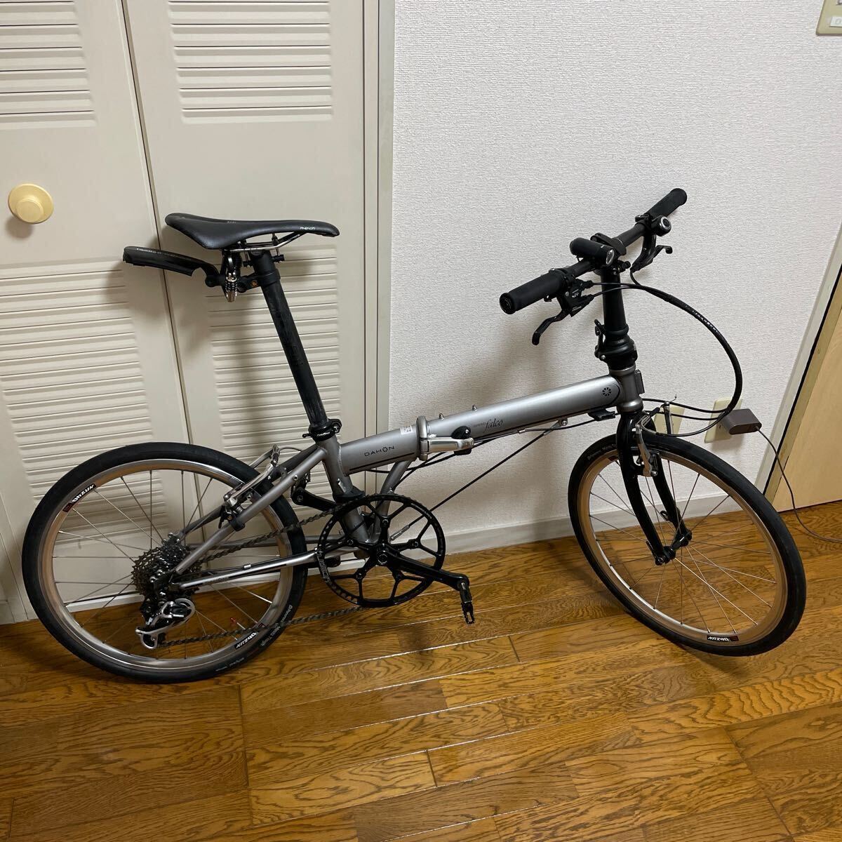ゆるキャン デオーレXT 折り畳み自転車 ダホン スピードファルコ DAHON Speed Falco 2021年モデル SPECIALIZED