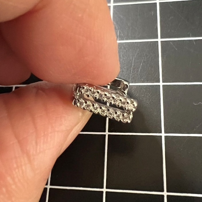 B596 匿名配送 リングピアス レディース ジルコニア s925 スクエア 正方形 シルバー フープピアス_画像5