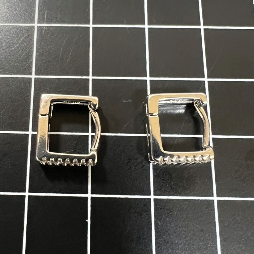 B596 匿名配送 リングピアス レディース ジルコニア s925 スクエア 正方形 シルバー フープピアス_画像6