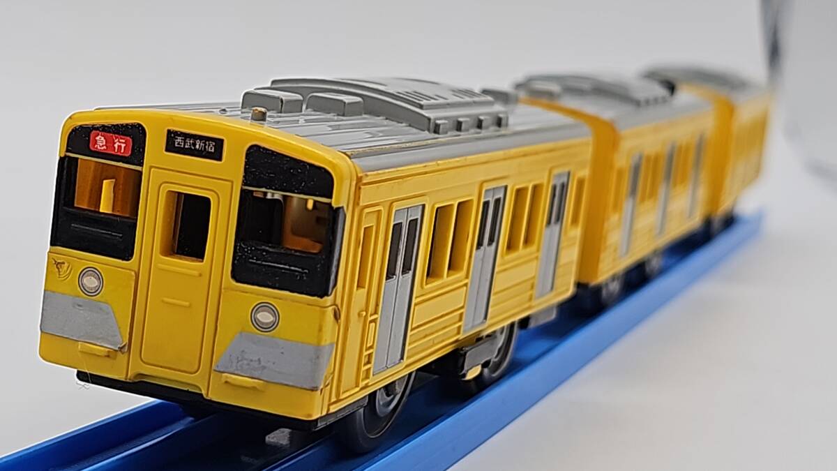 S7120a★ TOMY トミー プラレール 西武鉄道 2000系 3両編成 先頭車両 中間車両 後尾車両 動力車 電車 鉄道模型 急行 西武新宿行き