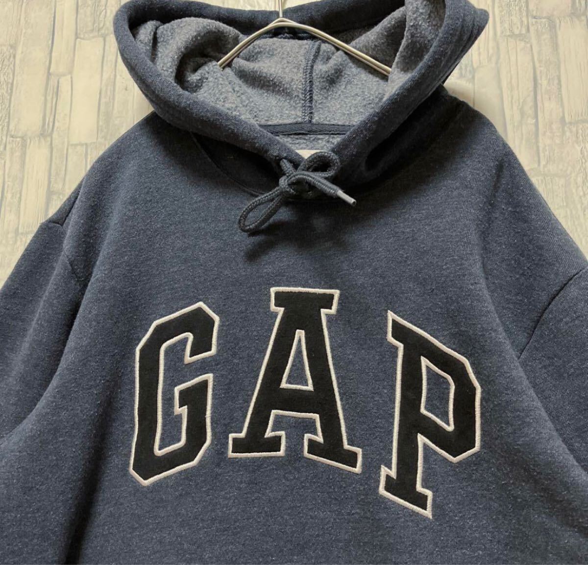 GAP ピンクタイダイパーカー 刺繍ロゴ ギャップ 総柄 - メルカリ