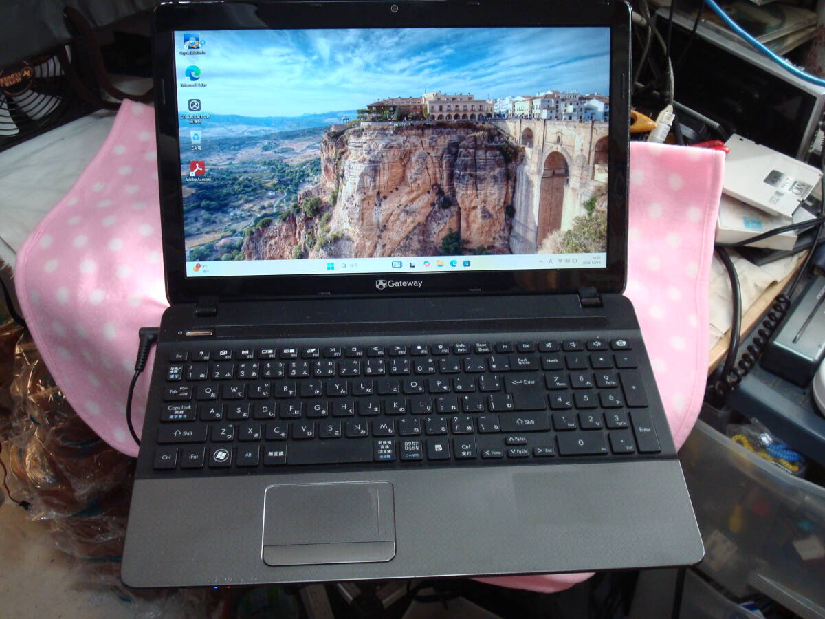 Windows11 Intel B815 1.6GHz メモリ8GB SSD 240GB MS Office Pro Plus 2019 Gateway 15.6型LED液晶パネル NV57H-F82C/K 送料無料
