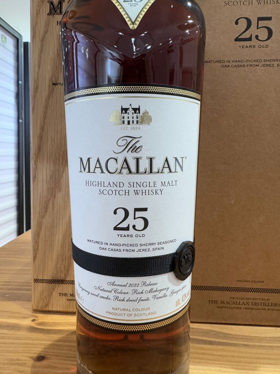 木箱付未開栓】ザ・マッカラン 25年 43度 700mL 2022年|The