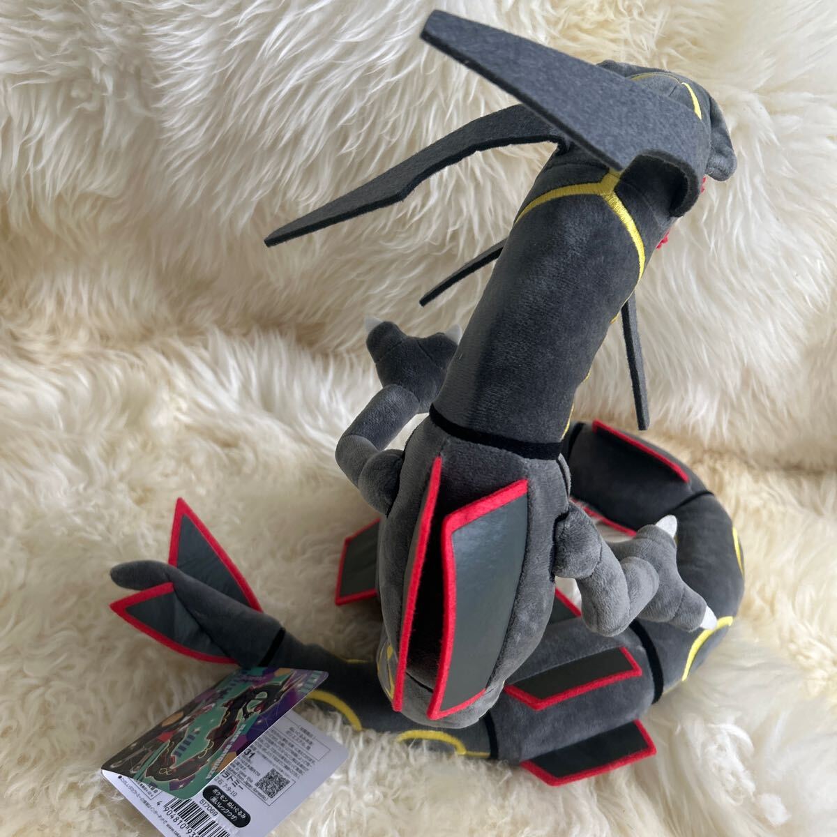 ポケモンセンター'黒いレックウザ'ぬいぐるみ'大きいサイズ.新品 ポケモンセンター'黒いレックウザ'ぬいぐるみ'大きいサイズ.新品