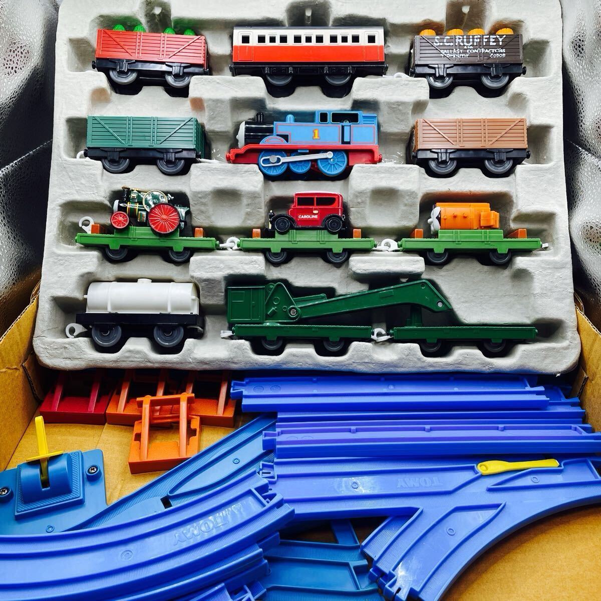 プラレール トーマスとにぎやか貨車セット レア 入手困難 美品 プラレール トーマスとにぎやか貨車セット レア 入手困難 美品