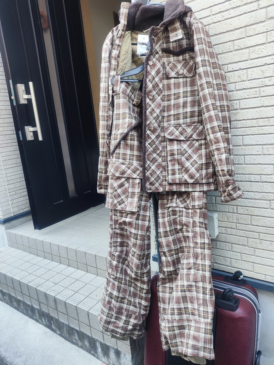Analog YUTANI JKT、PNT 上下セット　新品タグつき　burton 上下