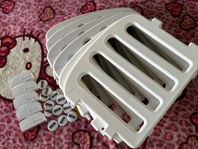 〔777-2〕☆iFam ベビーサークル 　75㎝パネル 6枚 (ライトグレー4枚、ホワイト 2枚) ☆