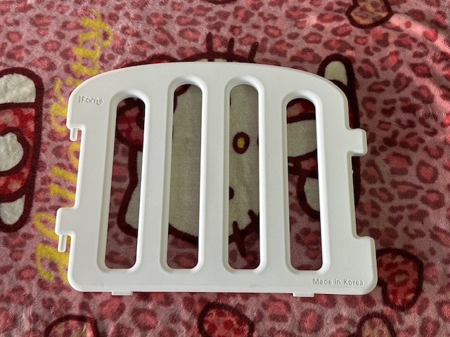 〔777-2〕☆iFam ベビーサークル 　75㎝パネル 6枚 (ライトグレー4枚、ホワイト 2枚) ☆