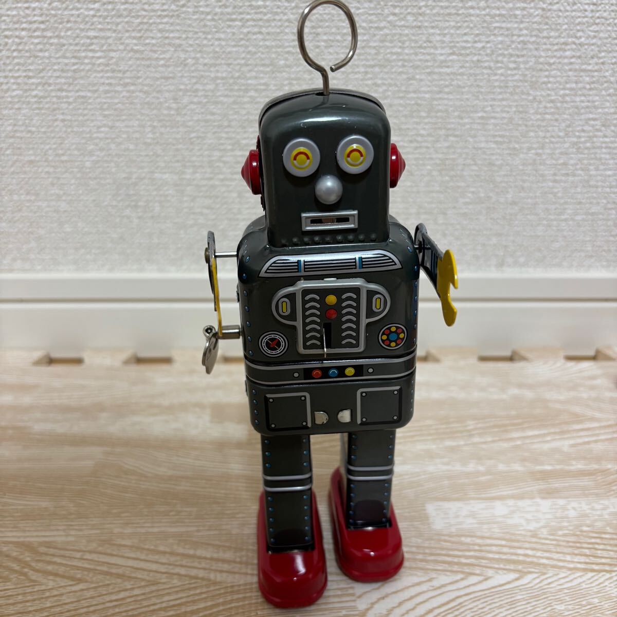 当時物 ブリキ ゼンマイ式 ロボット おもちゃ SPACE MAN 当時物 ブリキ ゼンマイ式 ロボット おもちゃ SPACE MAN