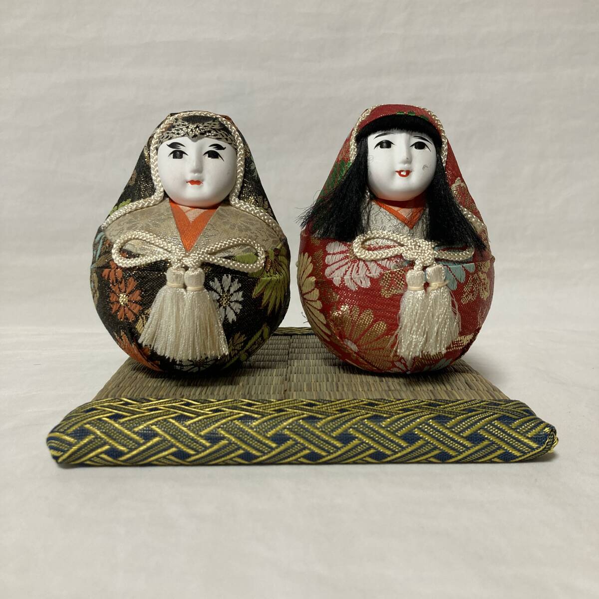 姫だるま 置物 ペア 畳付き - 愛媛の民芸品_画像1