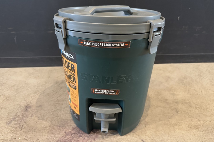 【メール便不可】 【送料無料】東京)◇STANLEY スタンレー 10-01938-004 7.5L ウォータージャグ ジャグ