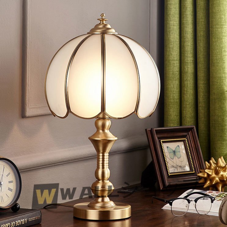 アメリカ式 真鍮スタンド ア復古風デザインデスクトップランプ インテリア 寢室 ランプ ベッドサイドランプ 卓上スタンド
