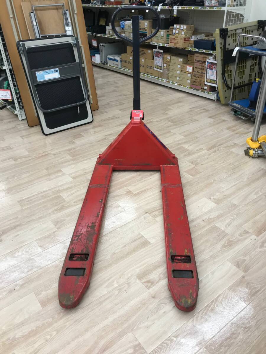 【引取限定】【中古品】シロ産業 低床式ハンドパレット NBL25-712　IT7SNUK9SR8E