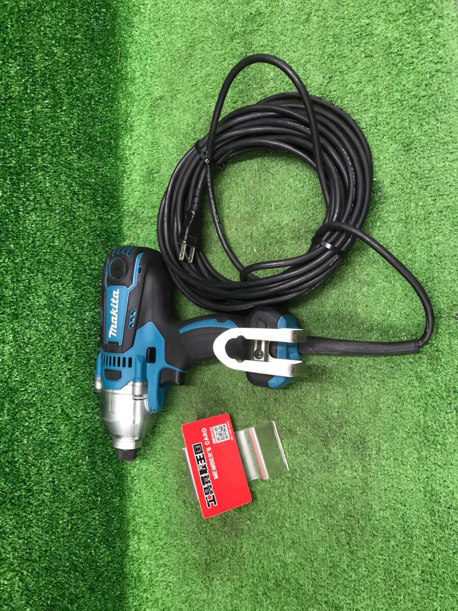 【中古品】★makita（マキタ）100V インパクトドライバ TD0220　ITMX5M65508G