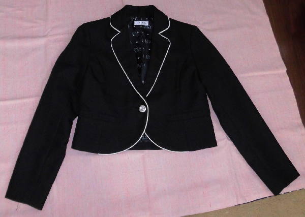 １回のみ使用！CECIL McBEEのフォーマルスーツ　165A　ワンピース　女児　卒業(yè) 入學(xué) 受験