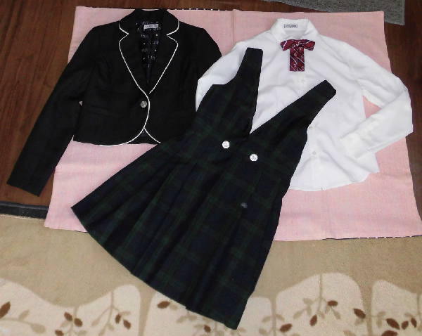 １回のみ使用！CECIL McBEEのフォーマルスーツ　165A　ワンピース　女児　卒業(yè) 入學(xué) 受験