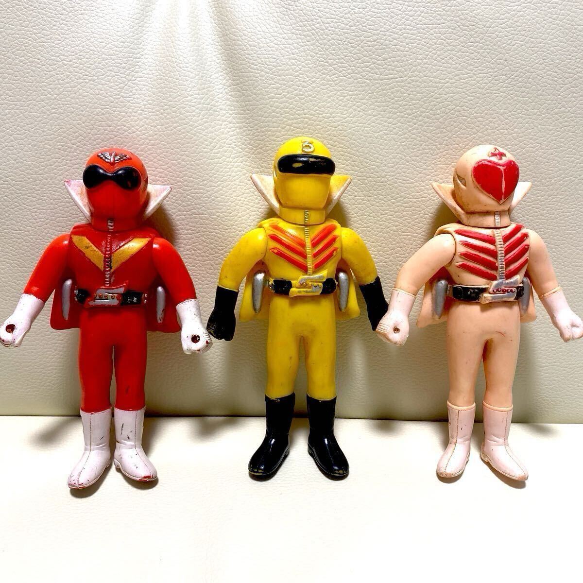 Yahoo!オークション - 秘密戦隊ゴレンジャー【ソフビ】 ポピー