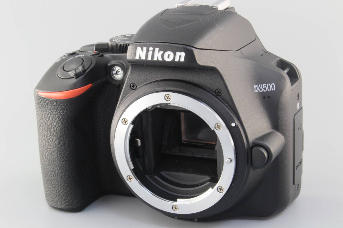 Nikon - nikon D3500 50mmf1.8、ズームキッド　美品 nikon D3500 50mmf1.8、ズームキッド 美品
