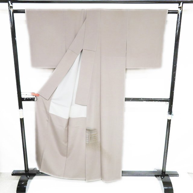 新品 胴抜き仕立て 銀通し 作家物落款 着物 ゆったり“松の舞”色留袖 T-38 黒留袖 レンタル 刺繍 mito-559 40代 50代 60代 高級 正絹 人気