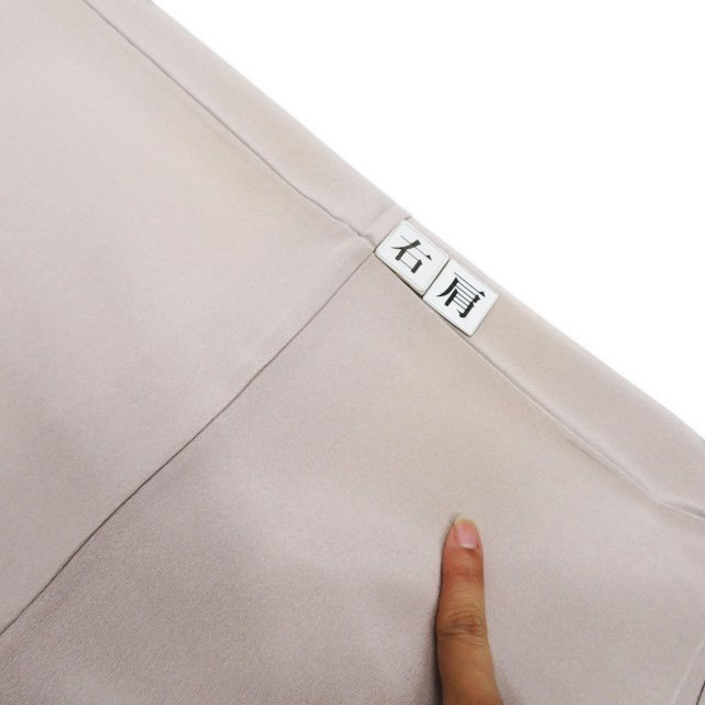 正絹　色留袖　お着物　一つ紋付 お値下げしました‼️ご購入者❣️ 色留袖 着物 正絹 紋付 袷 一つ紋 日本画家 水嶋征夫 落款 玄関格子